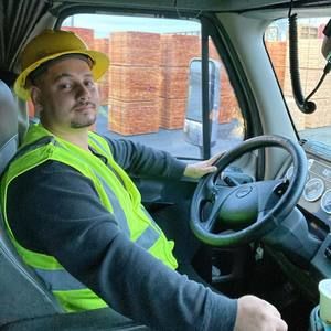 Meet your Posher, Jonathan